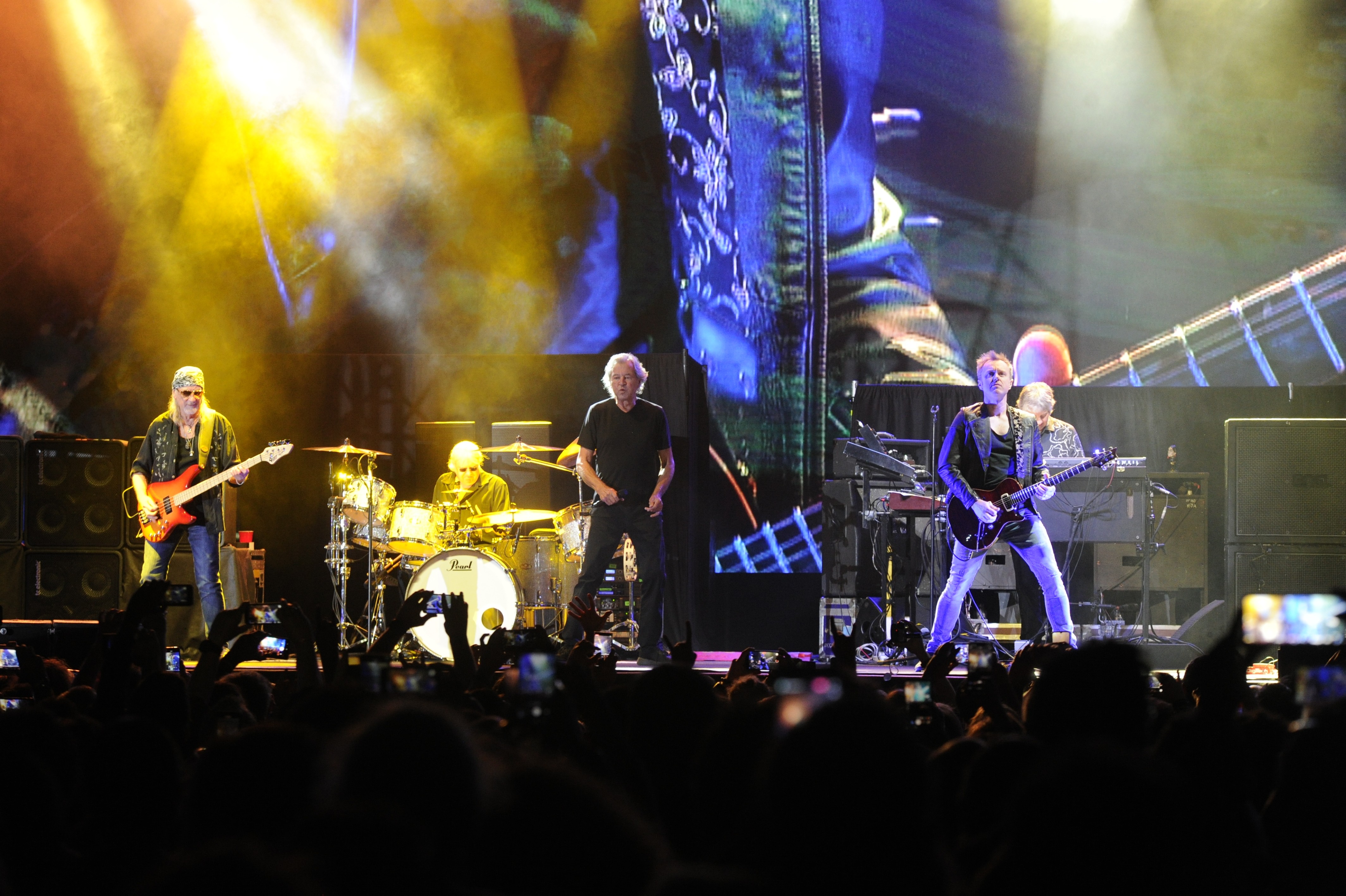 İstanbul'da Deep Purple fırtınası-1018 etkinliği yapıldı