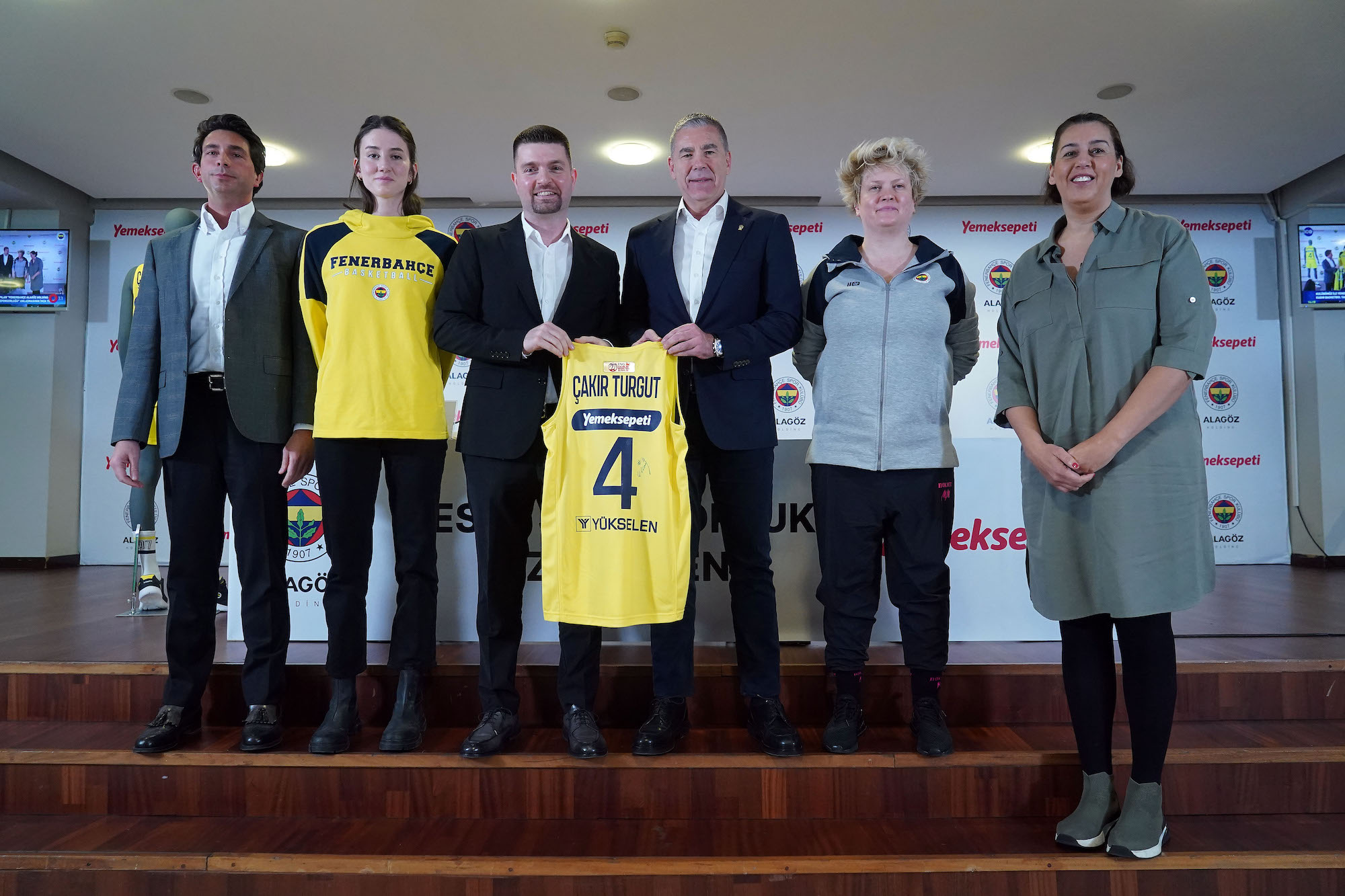 Fenerbahçe Kadın Basketbol Takımı, Yemeksepeti ile sponsorluk anlaşmasına imza attı-1127 etkinliği yapıldı