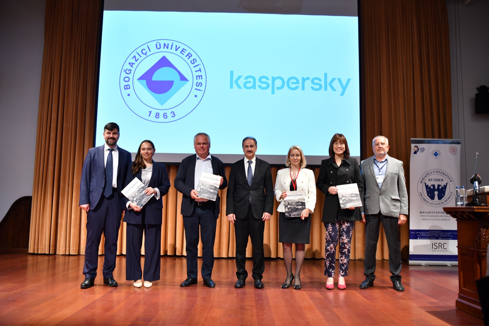 Kaspersky, İstanbul Şeffaflık Merkezi'ni açtı-1300 etkinliği yapıldı