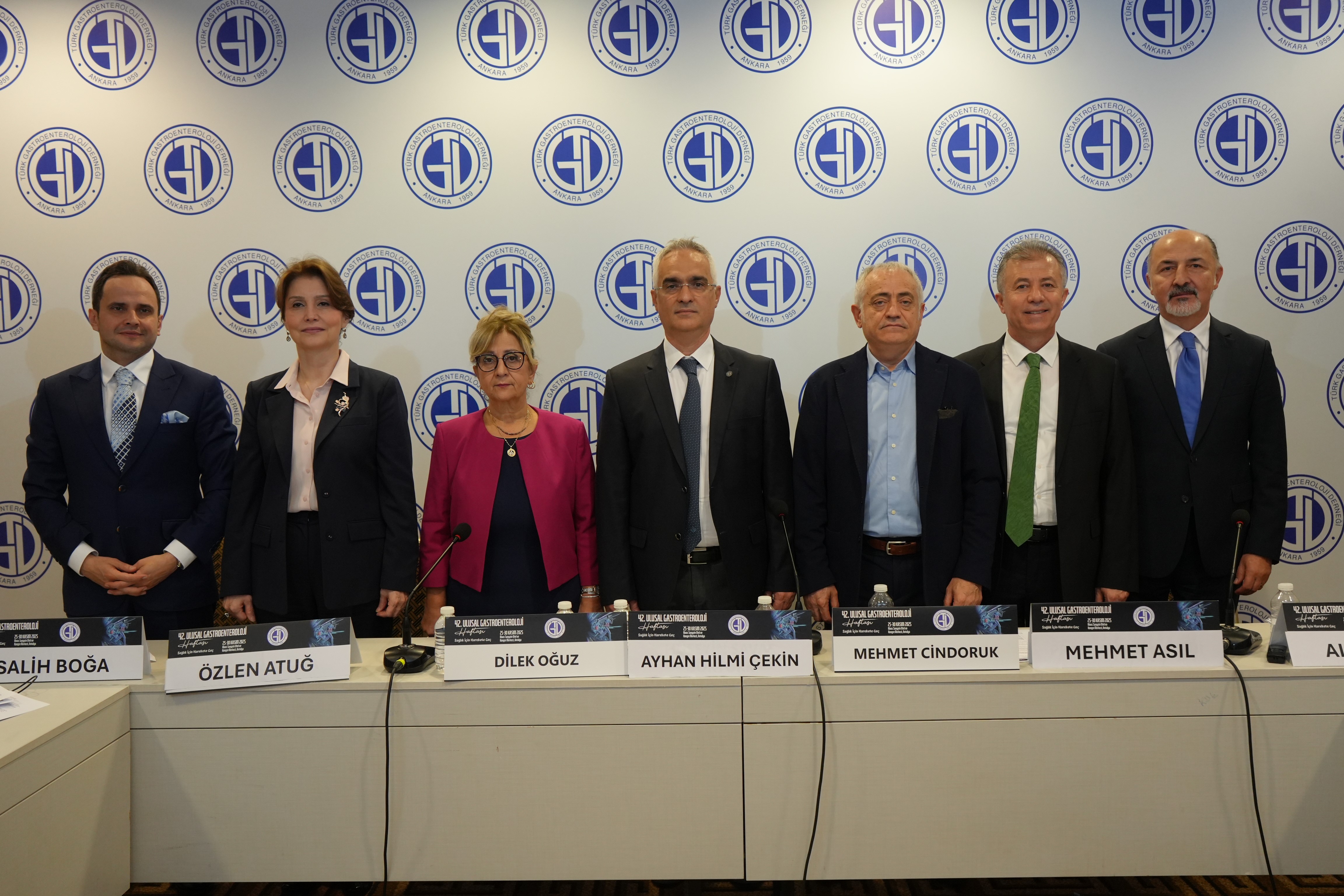 42 Ulusal Gastroenteroloji Haftası'nda halk sağlığı uyarısı: Karaciğer yağlanması, obezite ve bağırsak dengesi alarm veriyor-1448 etkinliği yapıldı