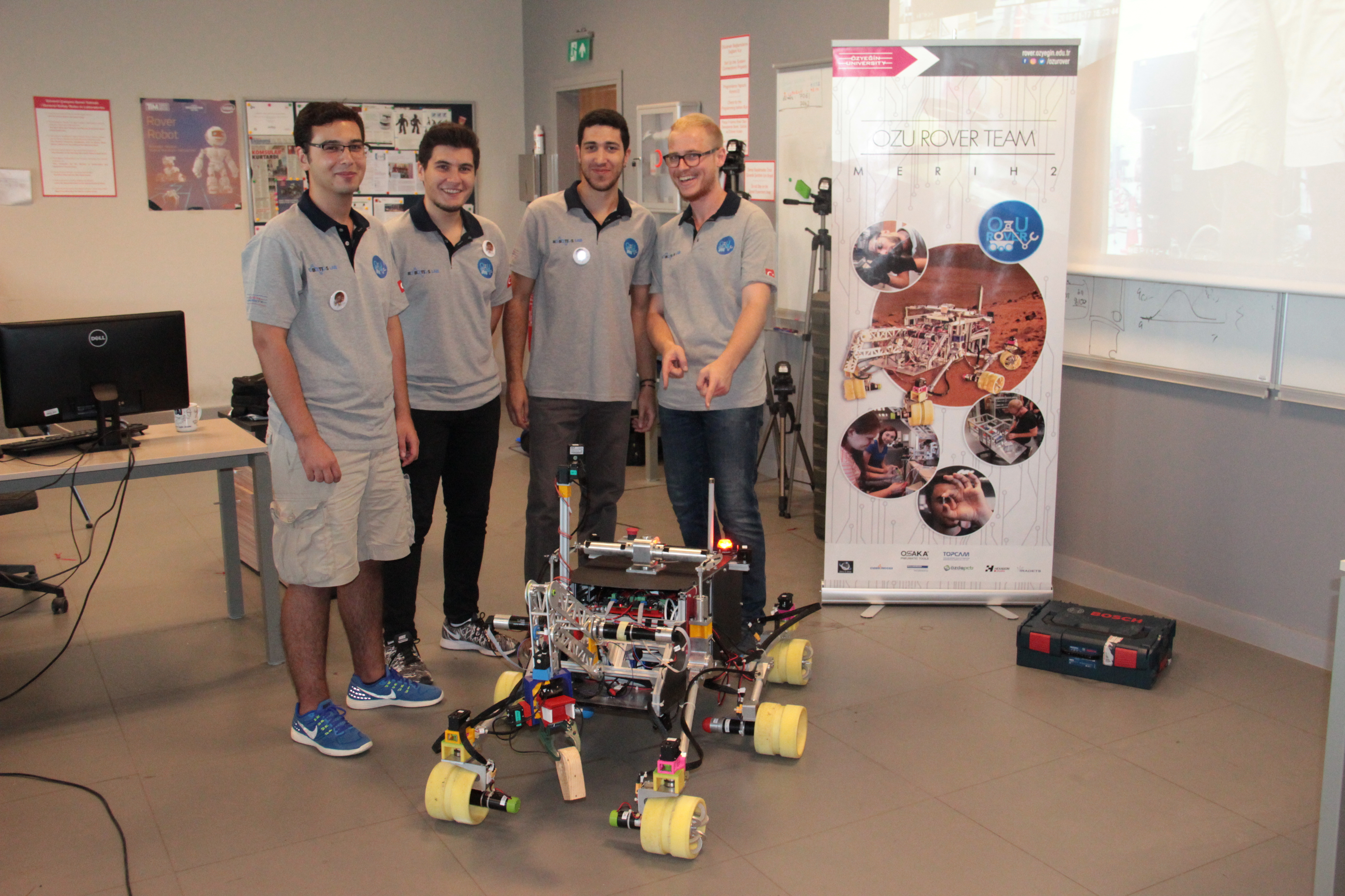 Özyeğin Üniversitesi öğrencilerinin tasarladığı mars robotu ikinci kez Türkiye’den katılan tek takım olarak Polonya’da yarışacak-1138