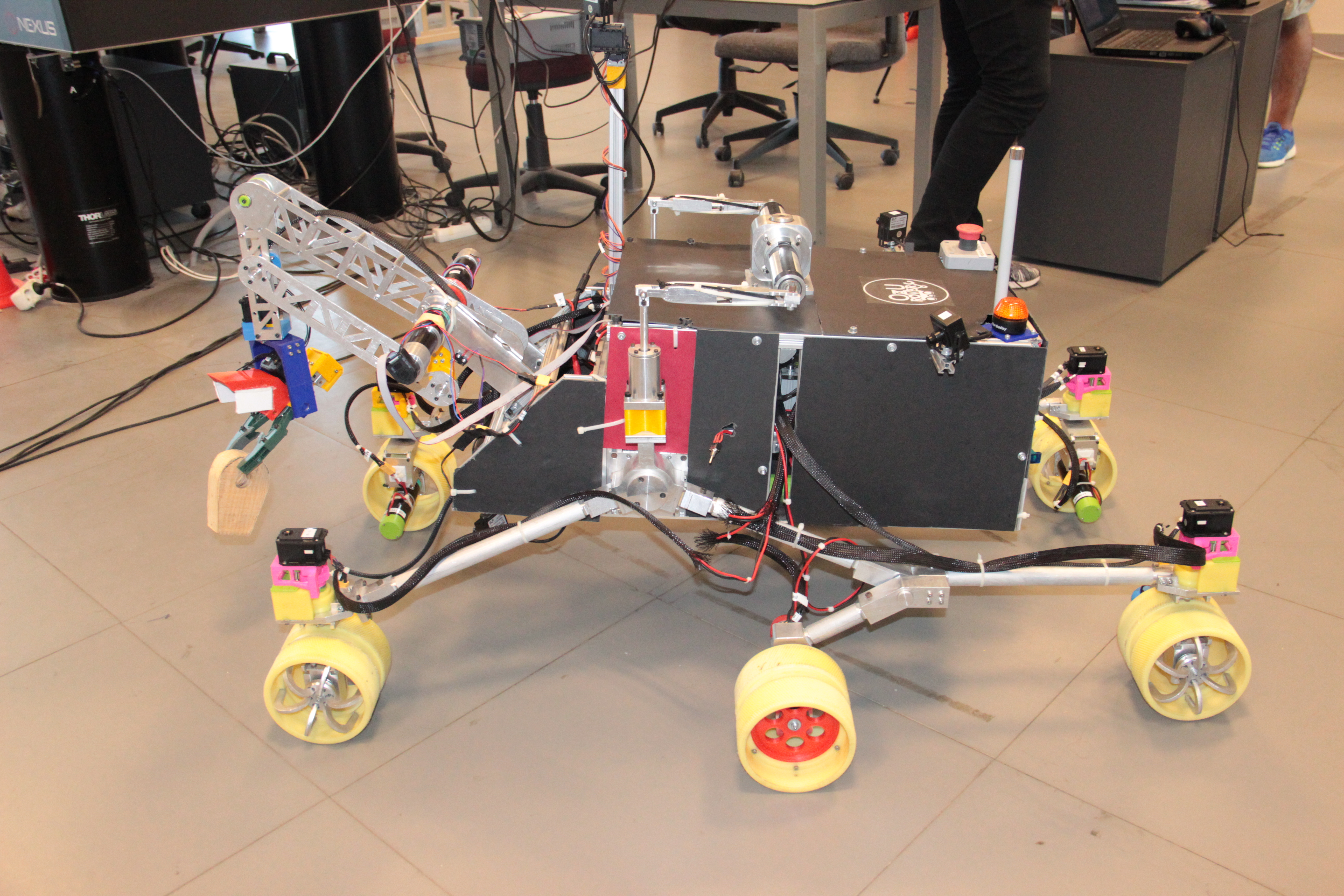 Özyeğin Üniversitesi öğrencilerinin tasarladığı mars robotu ikinci kez Türkiye’den katılan tek takım olarak Polonya’da yarışacak-1141